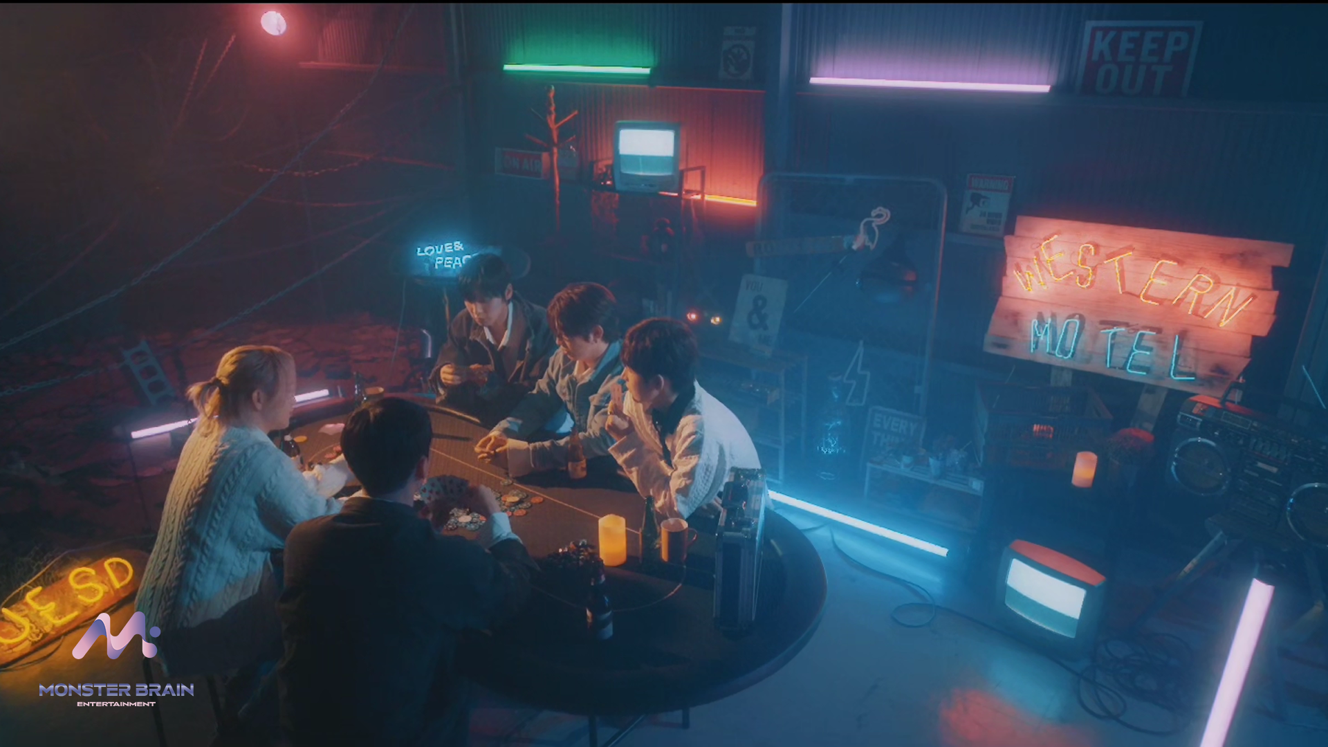 EPTS(에픽트레버스) 'Tab Tab' Official MV